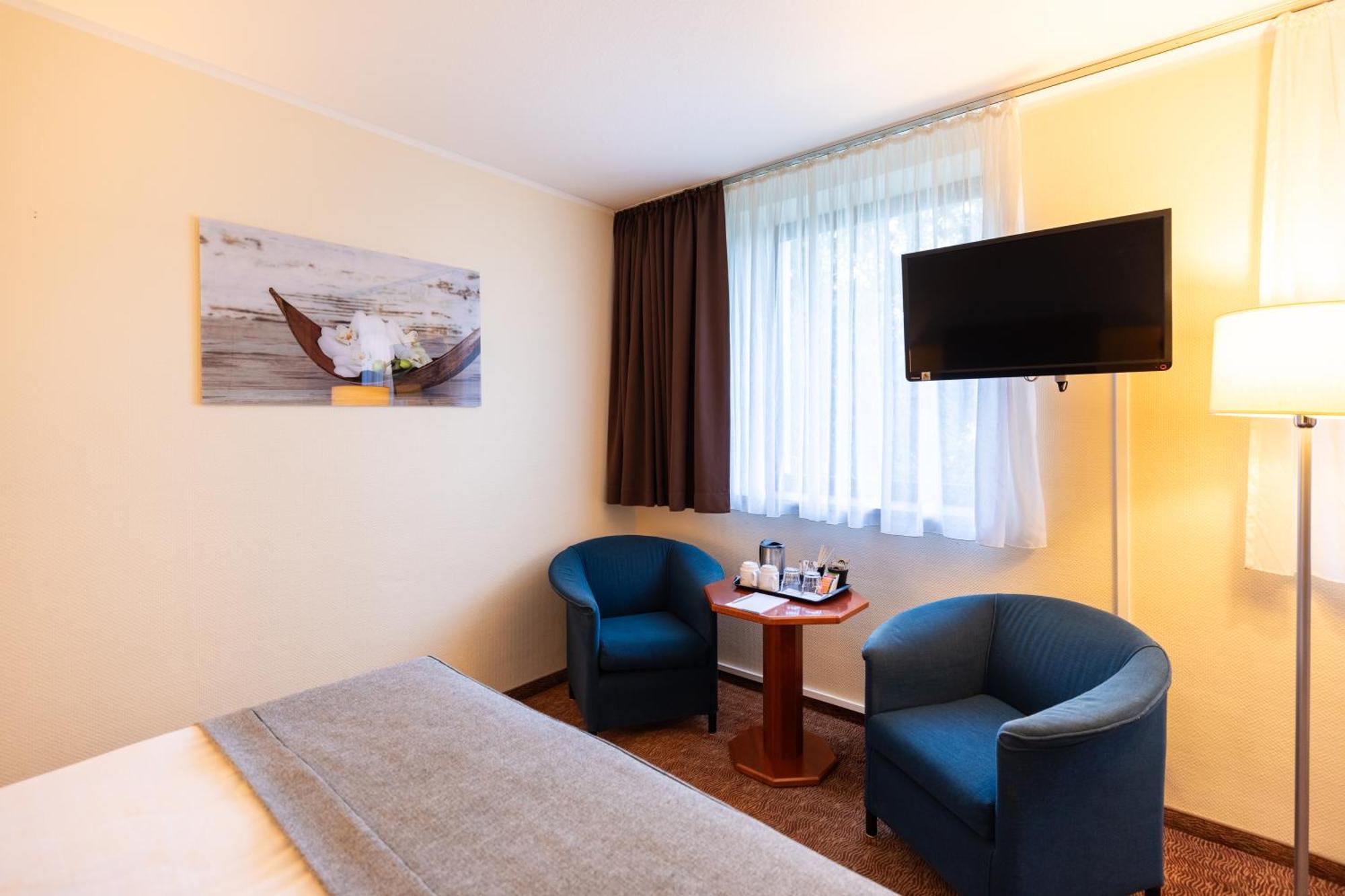 Select Hotel Silence Garden Koeln Esterno foto