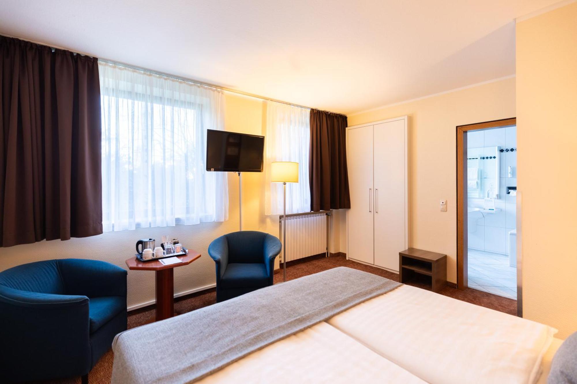 Select Hotel Silence Garden Koeln Esterno foto