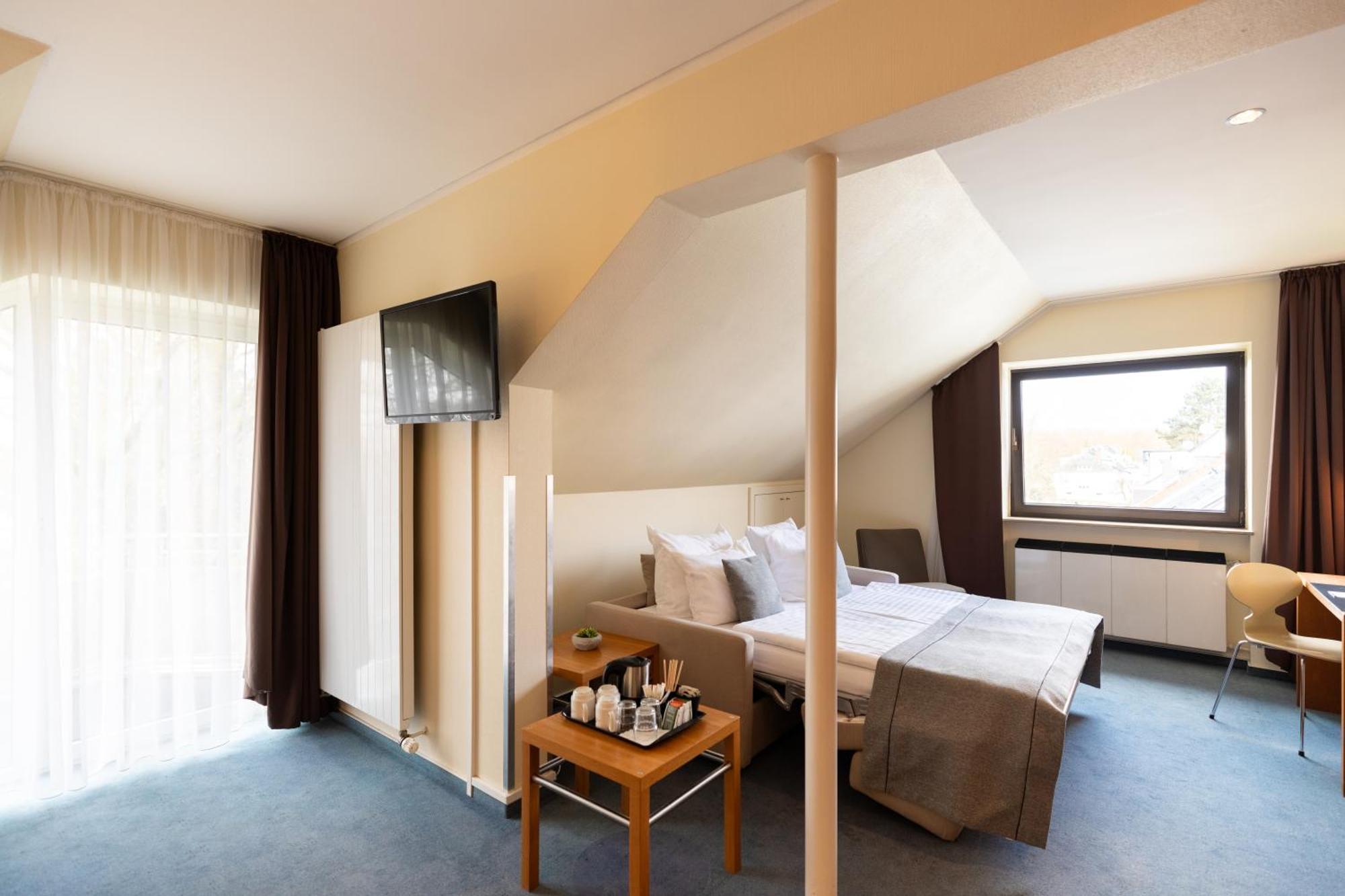 Select Hotel Silence Garden Koeln Esterno foto