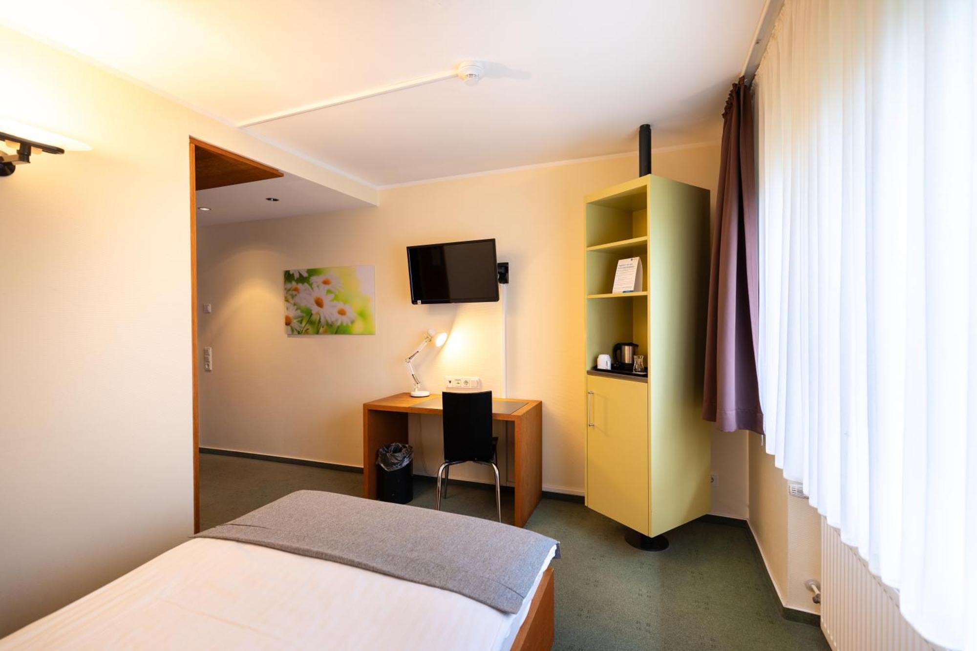 Select Hotel Silence Garden Koeln Esterno foto