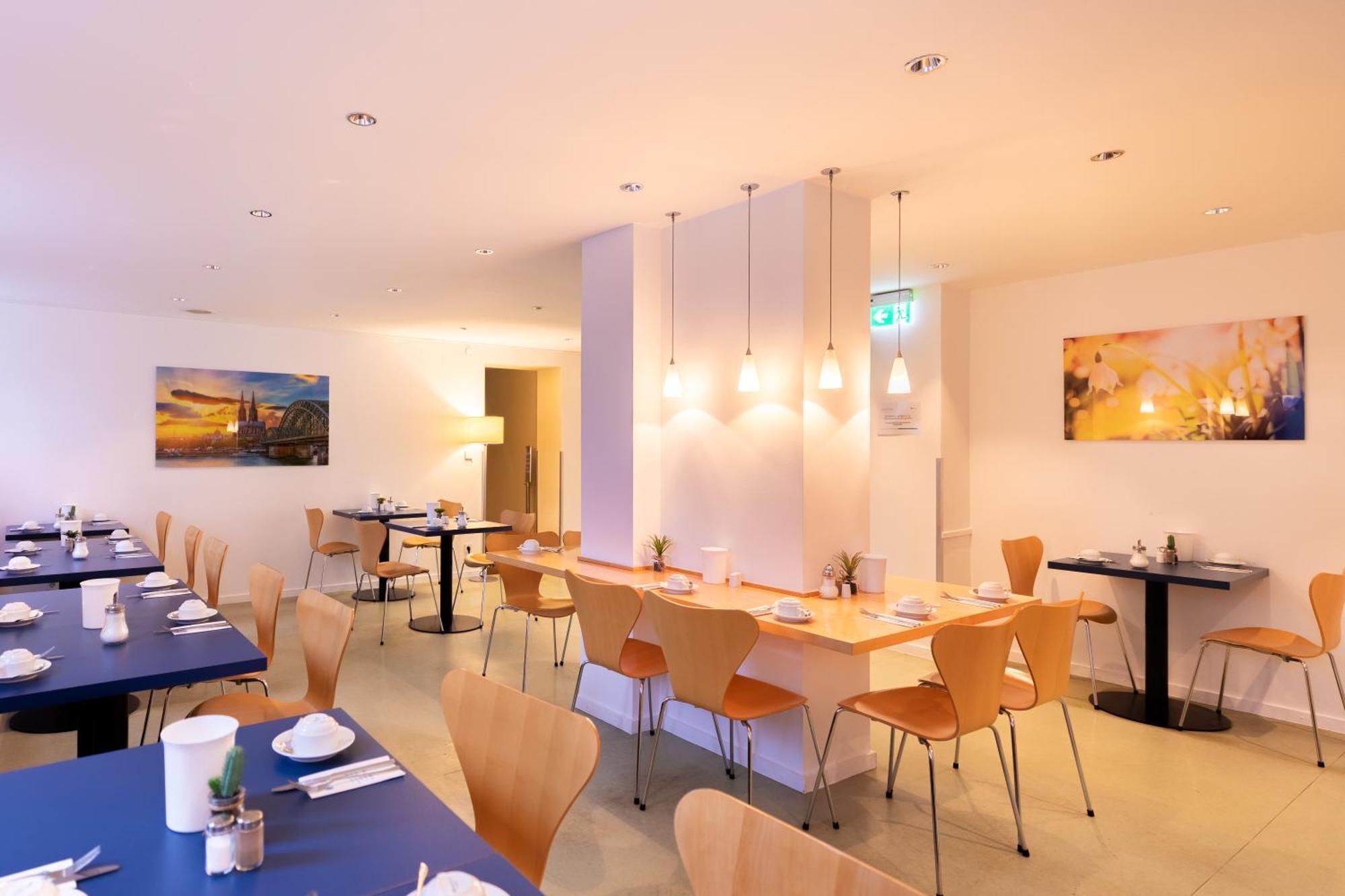Select Hotel Silence Garden Koeln Esterno foto