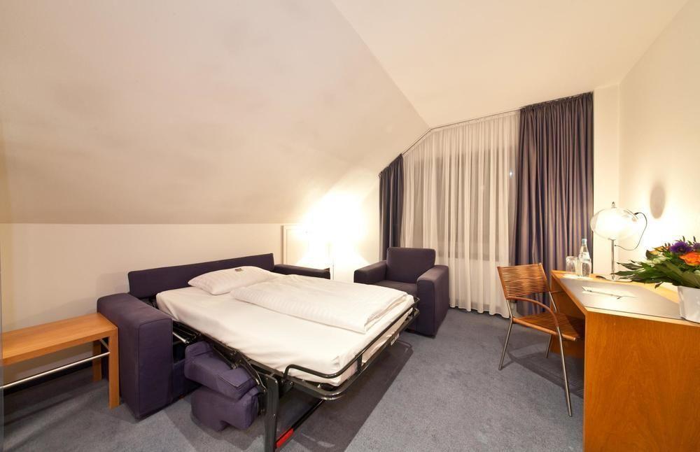 Select Hotel Silence Garden Koeln Esterno foto