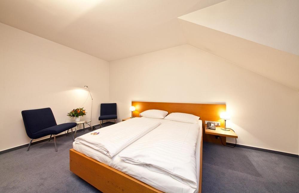 Select Hotel Silence Garden Koeln Esterno foto