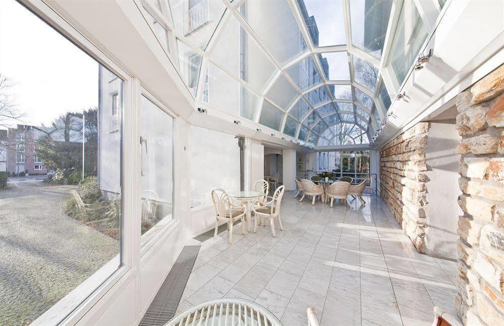 Select Hotel Silence Garden Koeln Esterno foto